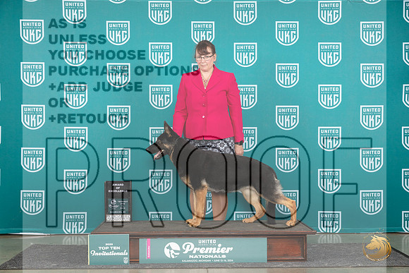 German Shepherd Dog #870 Thur T10AOE Judge Stehpanie Mueller__JP_0944_Premier_2024_HR3