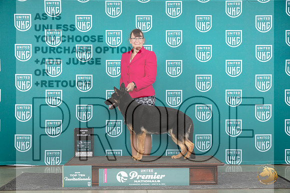 German Shepherd Dog #870 Thur T10AOE Judge Stehpanie Mueller__JP_0946_Premier_2024_HR3