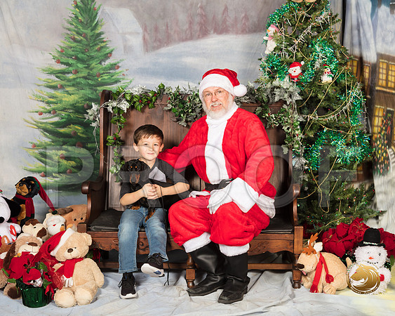 Dachshund Sat Santa_SSR_6811-©MalindaJulien.com-HR3