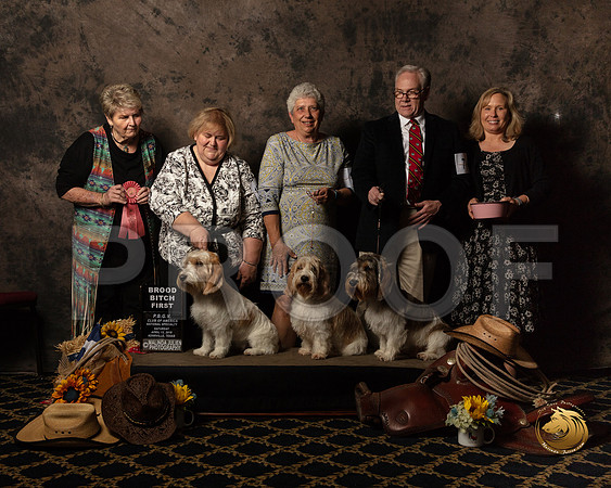 #60 Sat Best BroodB Tammy Hensley Nat Judge Carol DoergeSSR_5582-PBGVKrvlTx2019-HR3