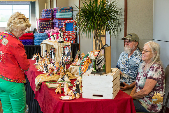 Vendors_JJJ_7345-OKCToy2019-HR3